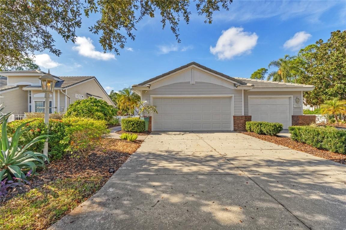7608 Whitebridge Glen, University Park, FL 34201