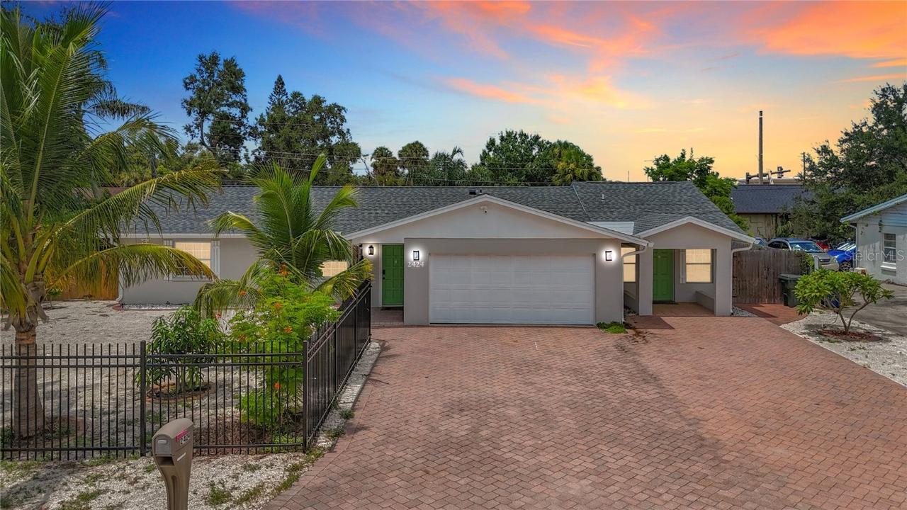 2424 Whippoorwill Cir., Sarasota, FL 34231