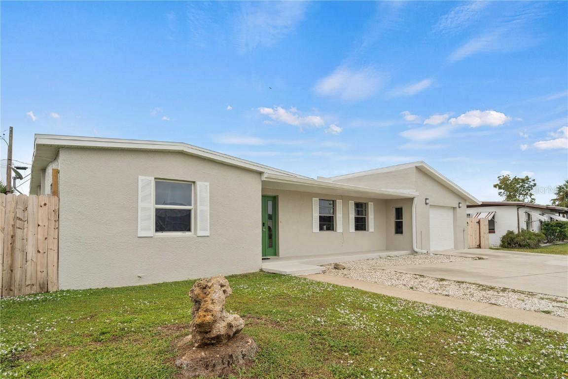 22041 Beverly Ave., Port Charlotte, FL 33952