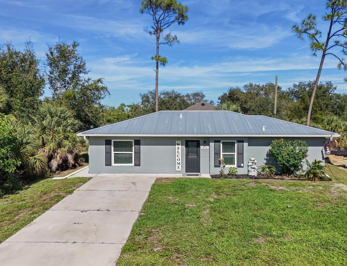 18386 Locklane Ave., Port Charlotte, FL 33948
