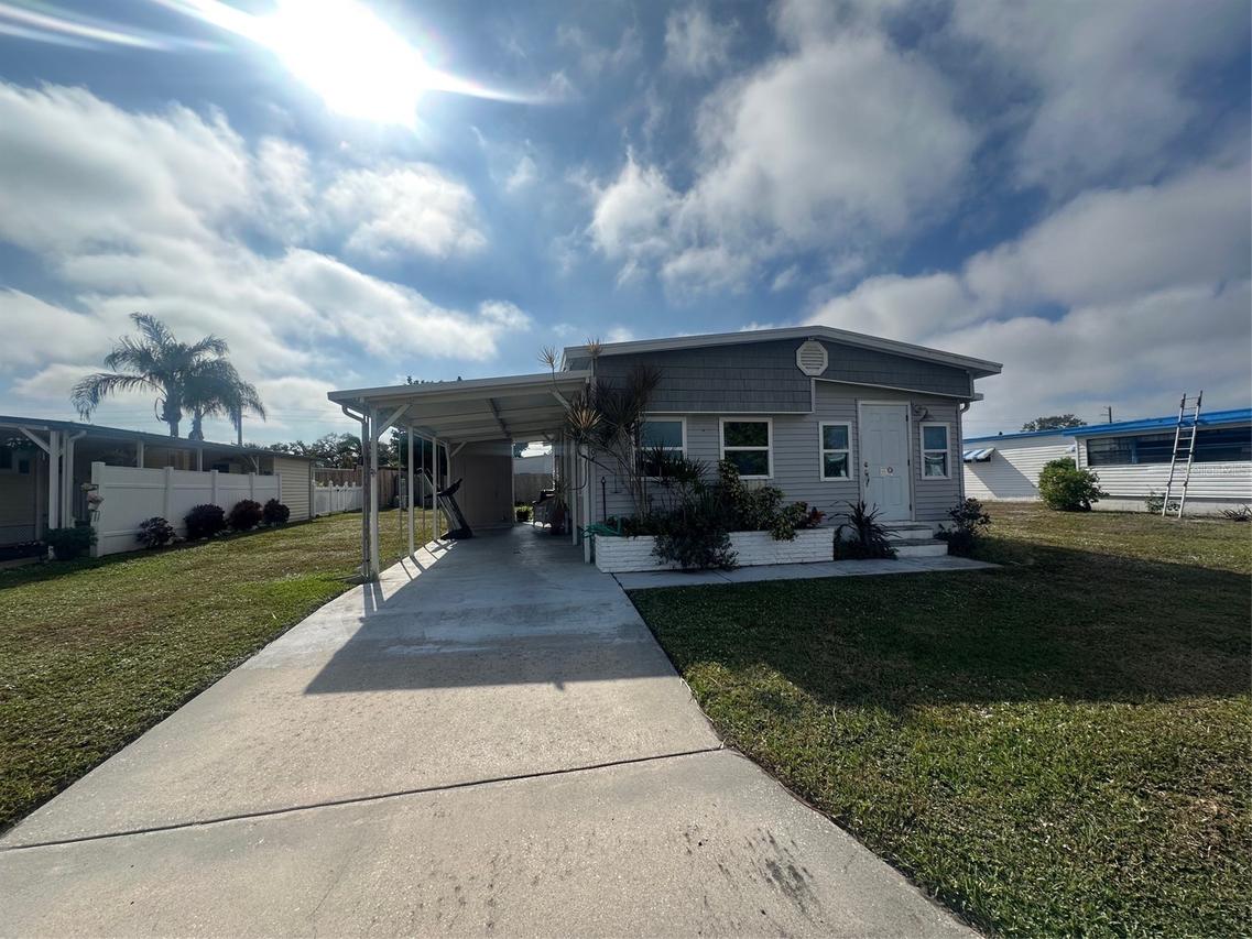204 52nd Avenue Plz., Bradenton, FL 34203