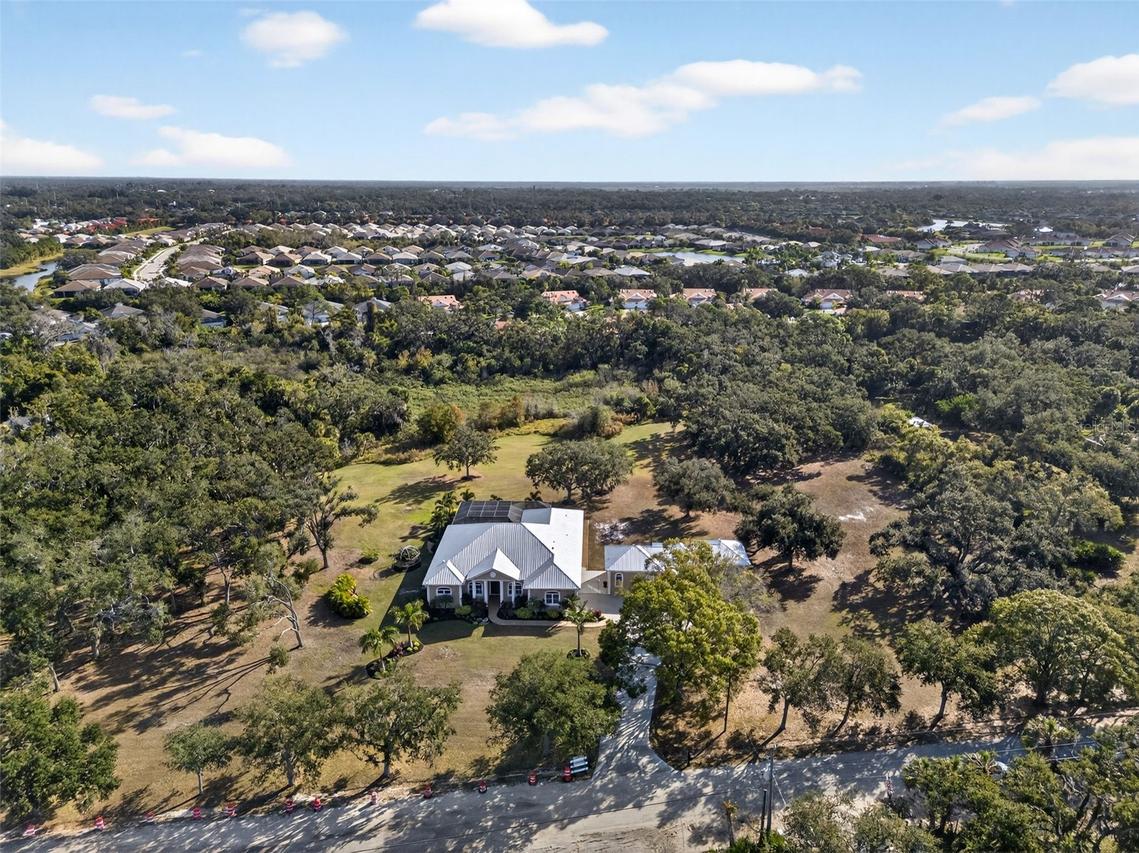 6677 Mandarin Rd., Sarasota, FL 34238