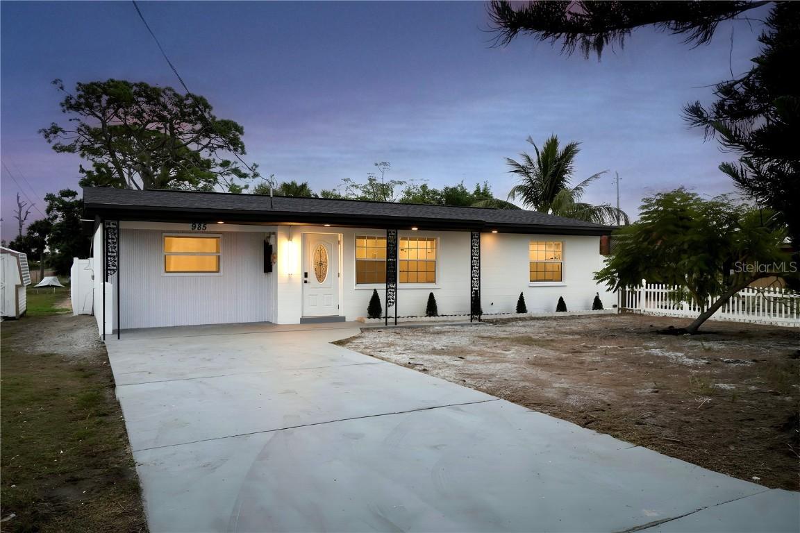 985 Liberty St., Englewood, FL 34223