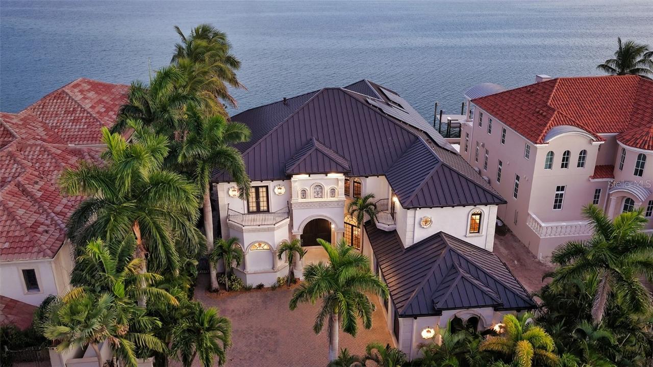 1418 John Ringling Pkwy., Sarasota, FL 34236