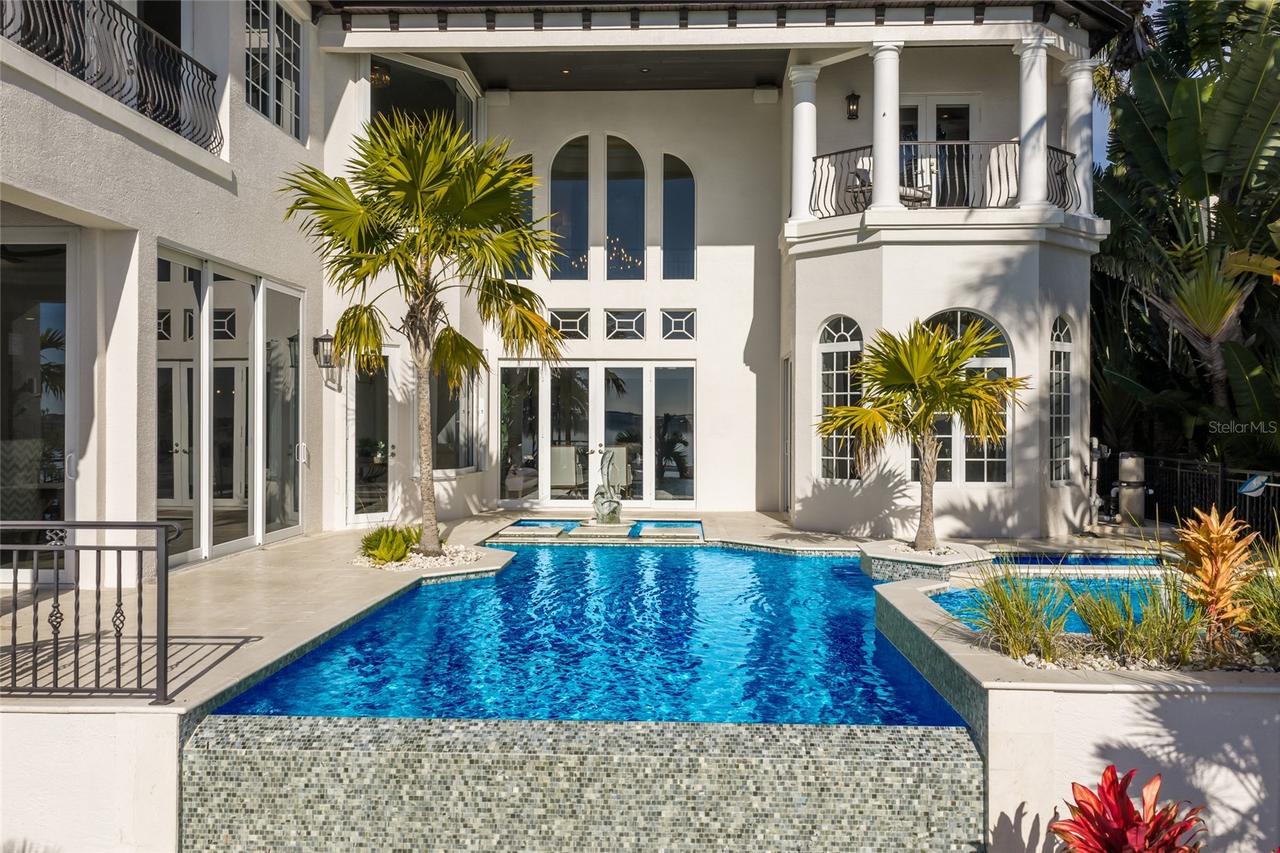 1418 John Ringling Pkwy., Sarasota, FL 34236