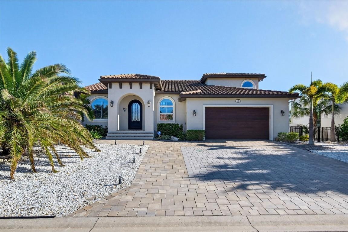 562 Ranger Ln., Longboat Key, FL 34228