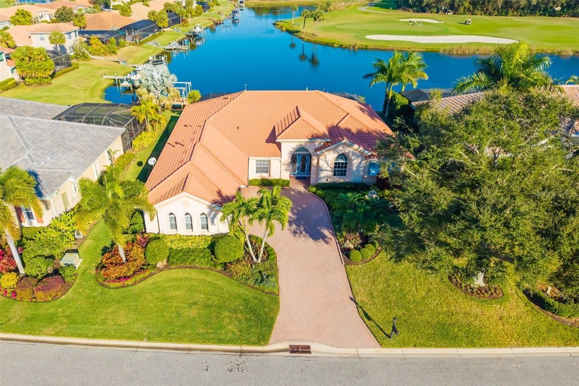 915 Maritime Ct., Bradenton, FL 34212