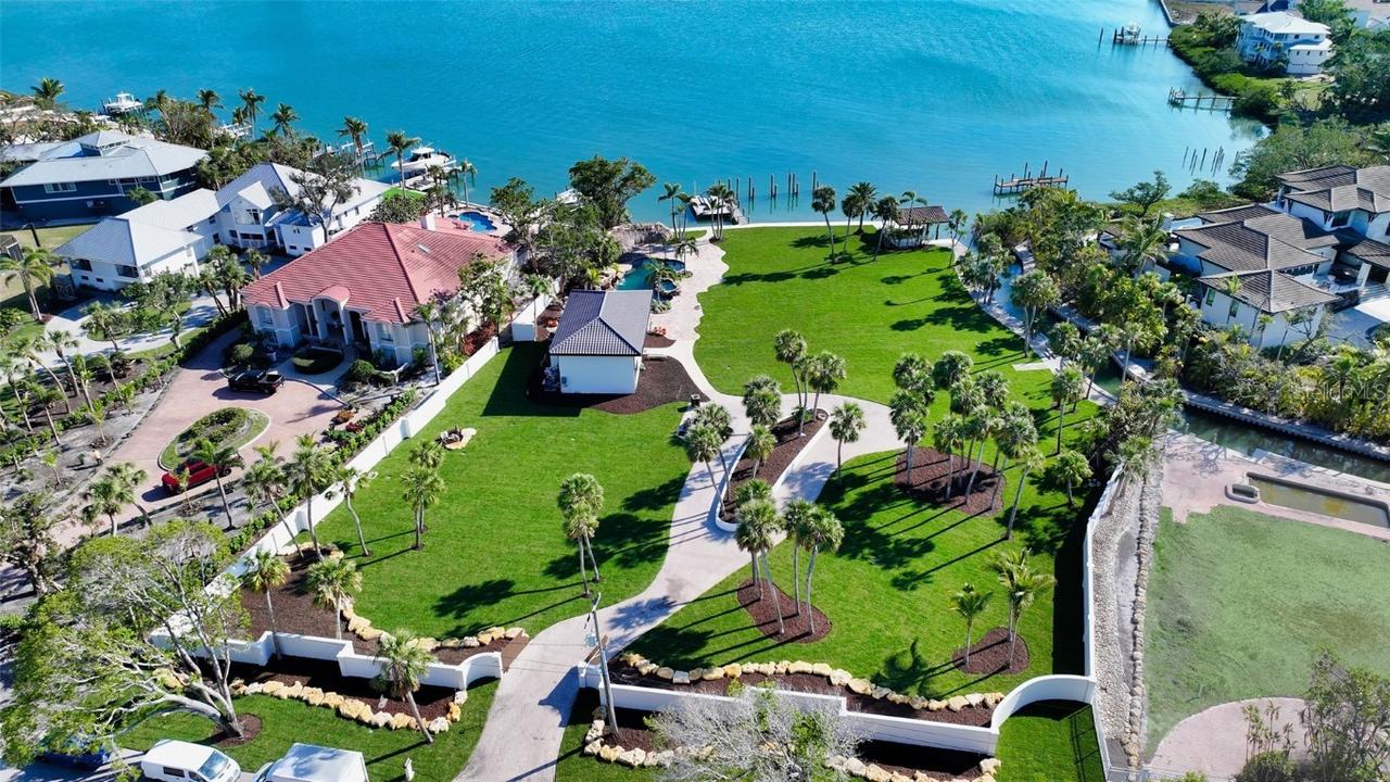 684 Freeling Dr., Sarasota, FL 34242