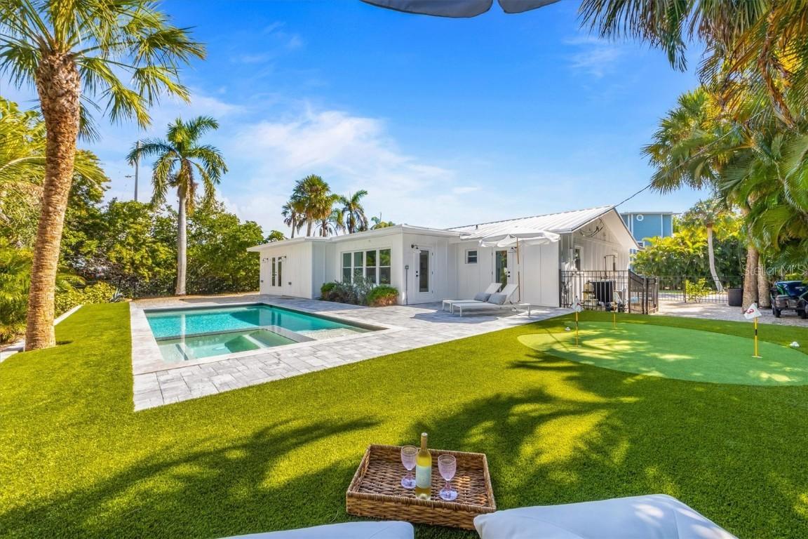 414 79th St., Holmes Beach, FL 34217