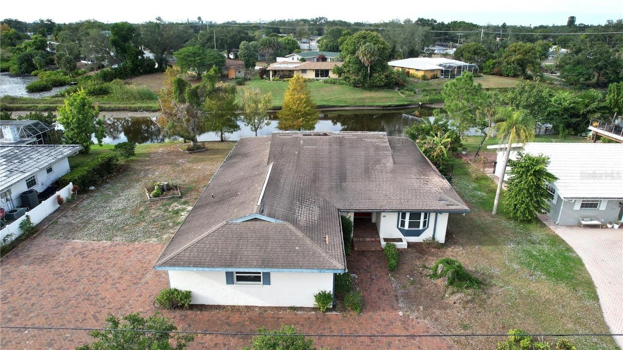 3016 Tanglewood Dr., Sarasota, FL 34239