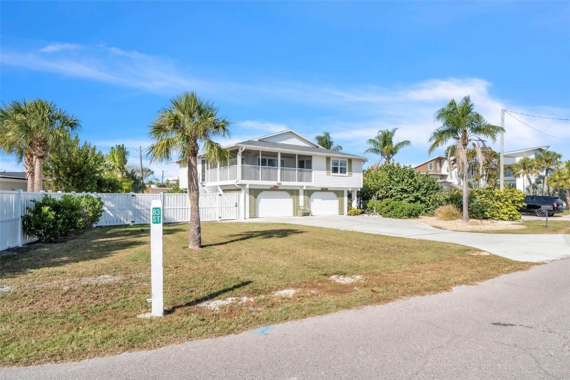 8302 Marina Dr., Holmes Beach, FL 34217