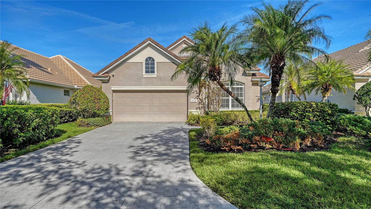 6519 Oakland Hills Dr., Lakewood Ranch, FL 34202