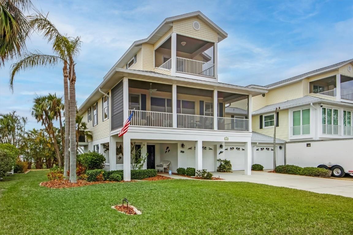 220 82nd St., Holmes Beach, FL 34217