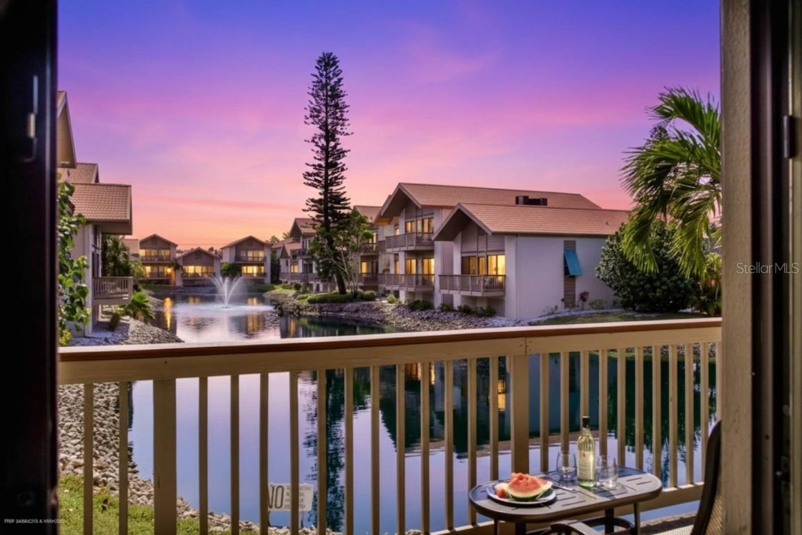 1087 Lake House Cir. #C104, Sarasota, FL 34242