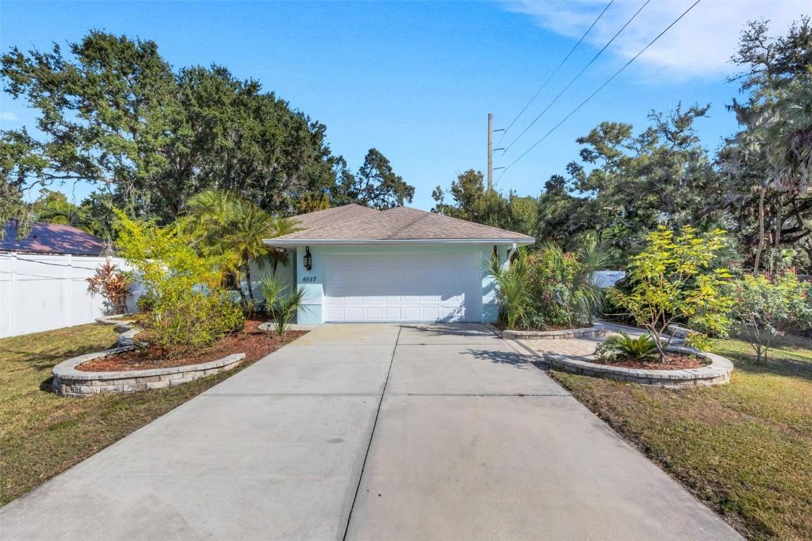 4557 Worcester Rd., Sarasota, FL 34231