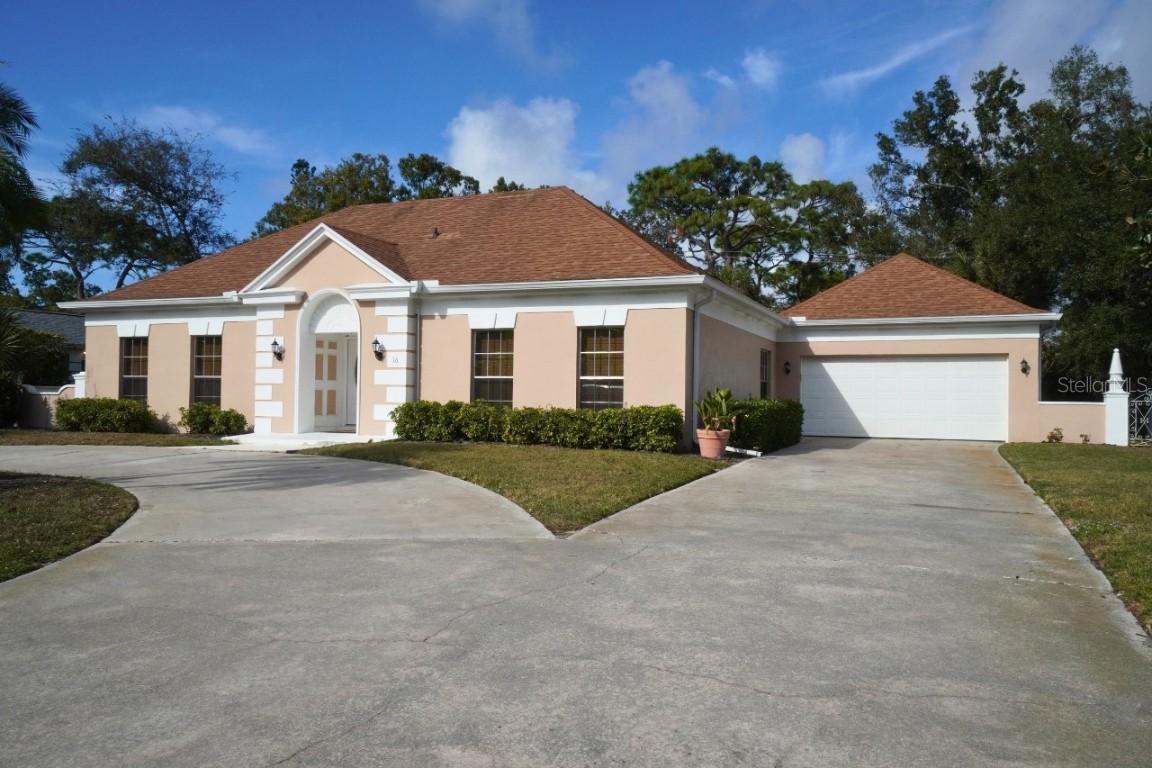 16 Golf View Dr., Englewood, FL 34223