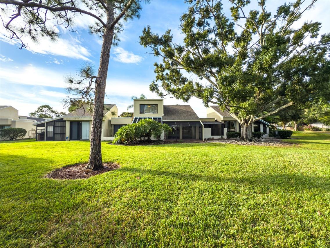 2375 Lakeside Mews #D2, Sarasota, FL 34235