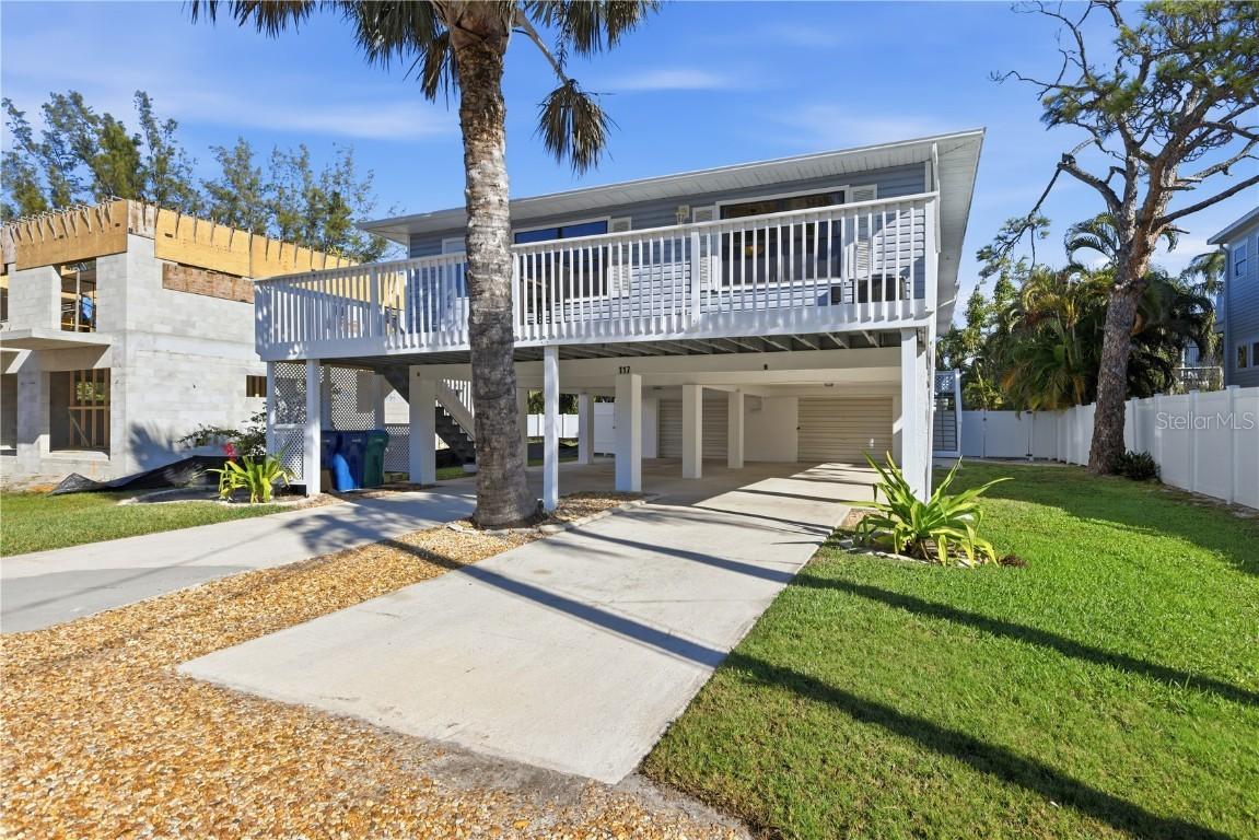 117 Neptune Ln., Holmes Beach, FL 34217