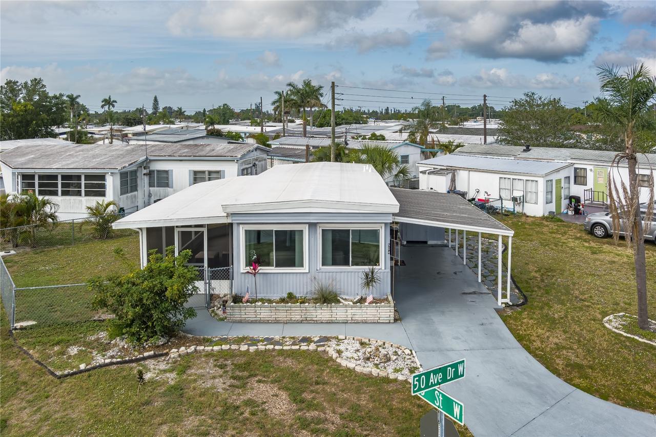 504 50th Avenue Dr W Ave., Bradenton, FL 34207