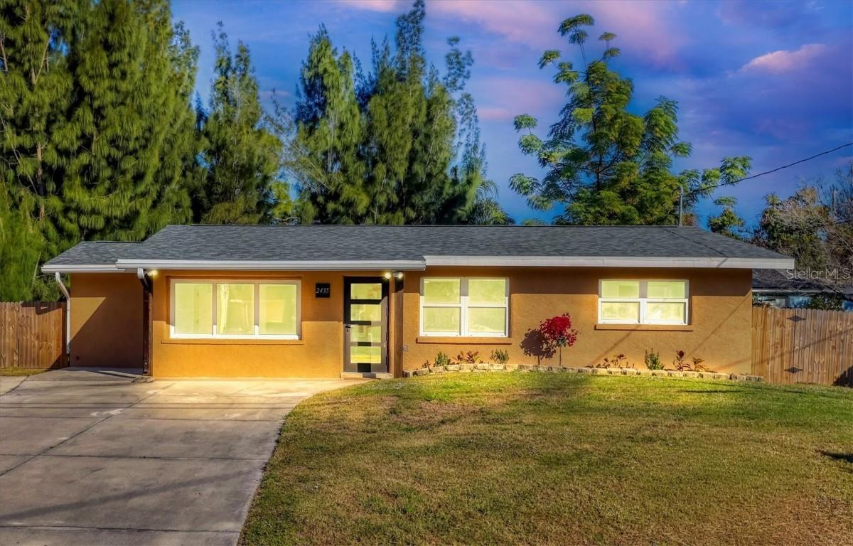 2435 Eugene St., Sarasota, FL 34231