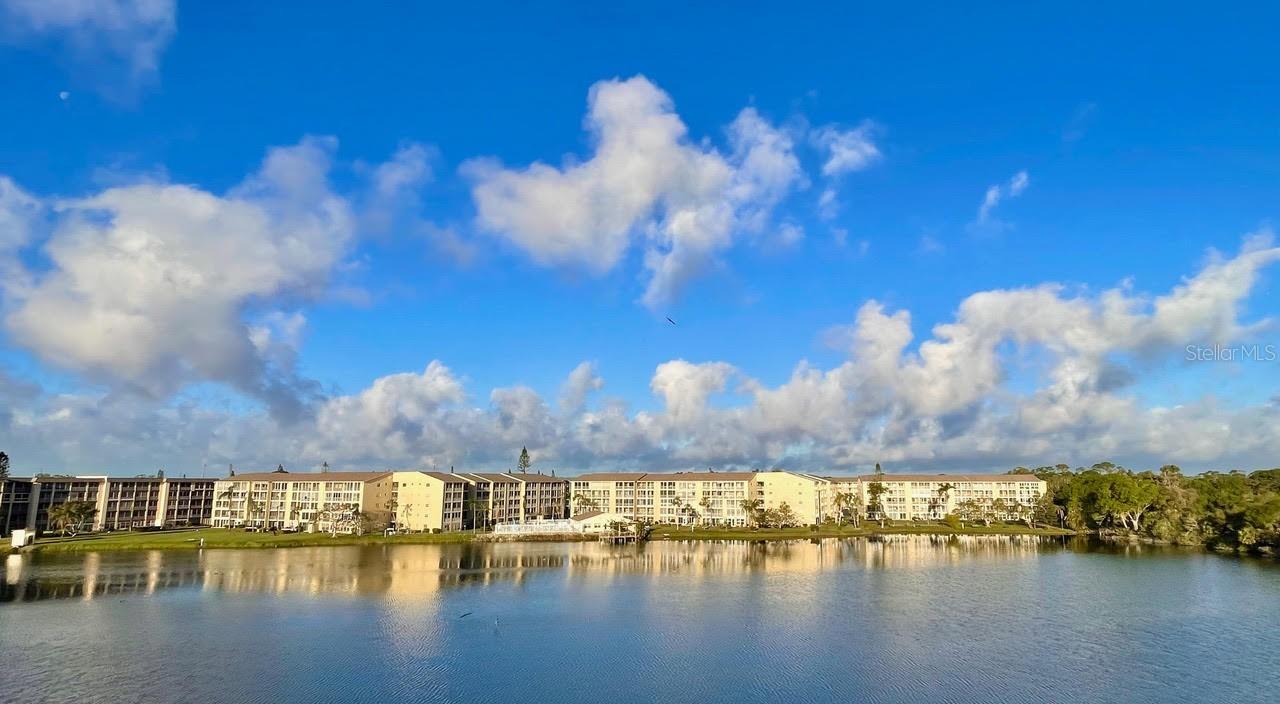 3494 Lake Bayshore Dr. #P-520, Bradenton, FL 34205