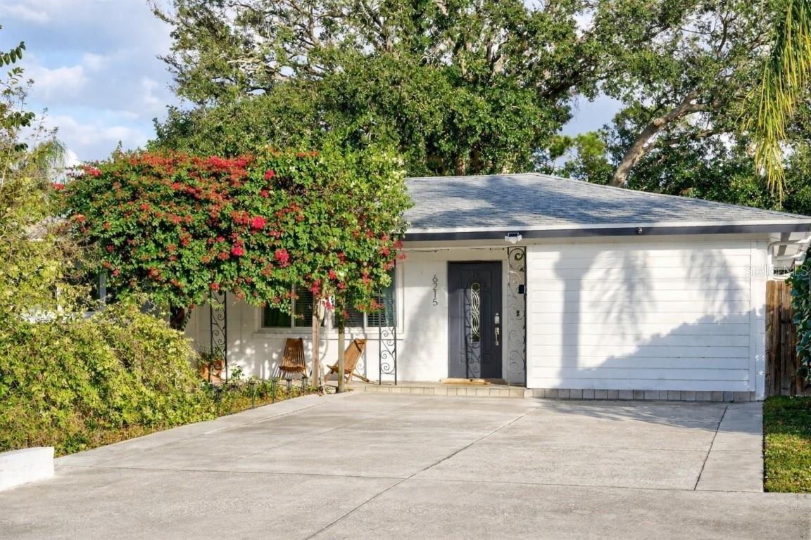 6215 Rodgers Ave., Sarasota, FL 34231