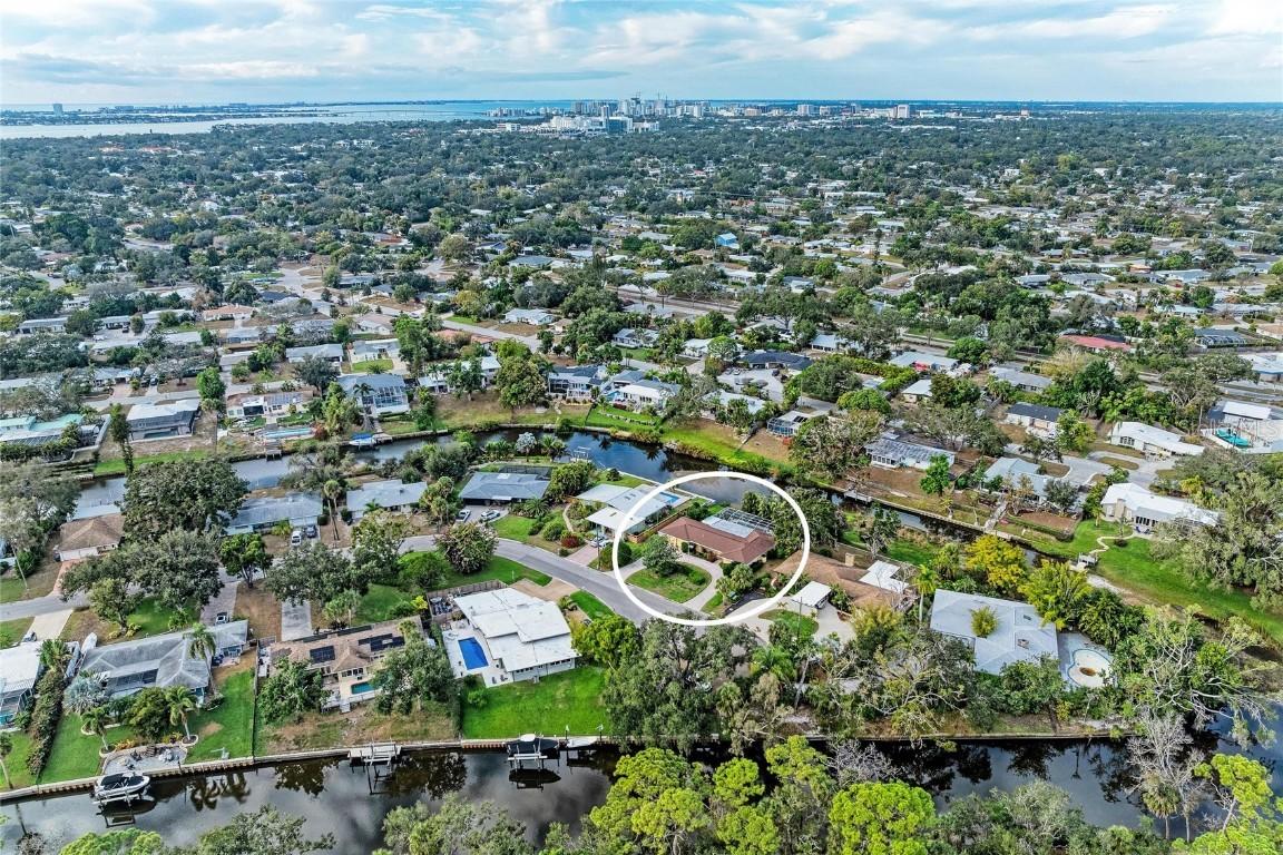 3310 Mineola Dr., Sarasota, FL 34239