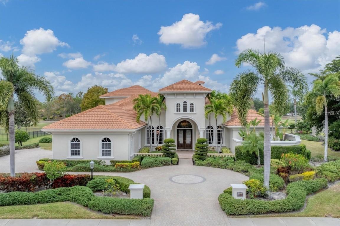 7007 Portmarnock Pl., Lakewood Ranch, FL 34202