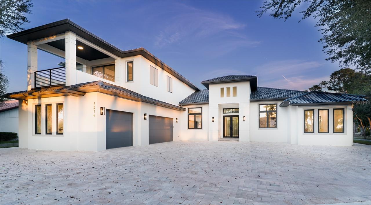 2414 Bayshore Rd., Nokomis, FL 34275