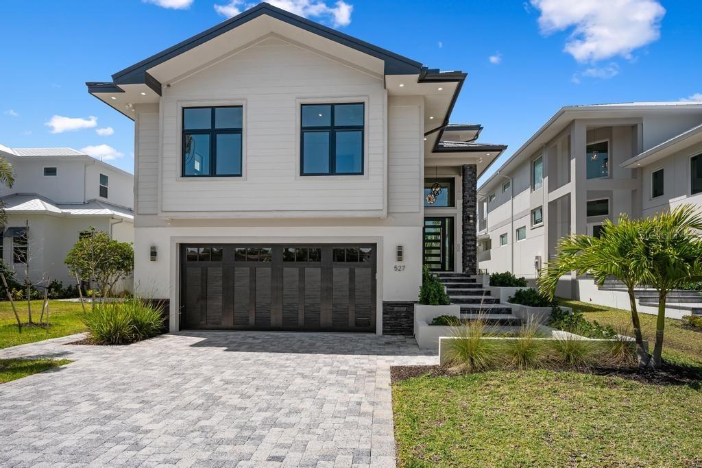 527 Venice Ln., Sarasota, FL 34242