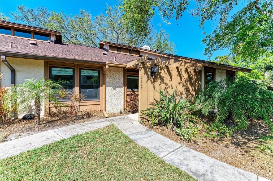 7615 4th Ave., Bradenton, FL 34209