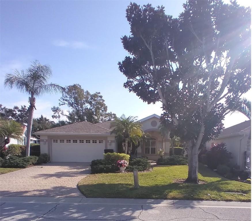 7476 Eleanor Cir., Sarasota, FL 34243