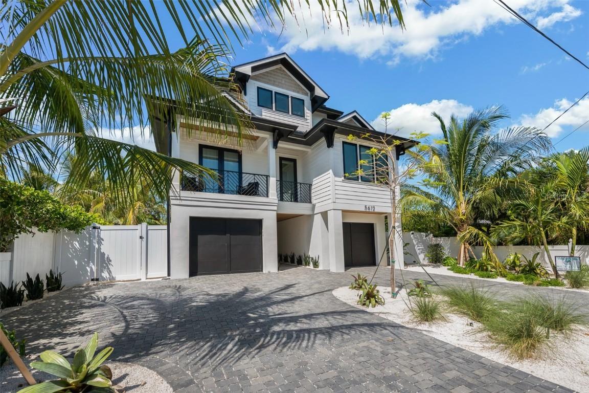 5612 Guava St., Holmes Beach, FL 34217