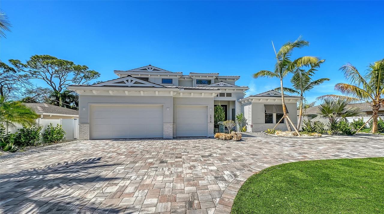 1516 S Orange Ave., Sarasota, FL 34239