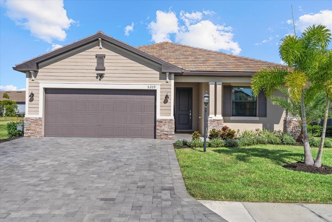 5209 Blue Crush St., Bradenton, FL 34211
