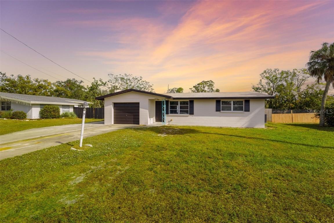 6051 Carlton Ave., Sarasota, FL 34231