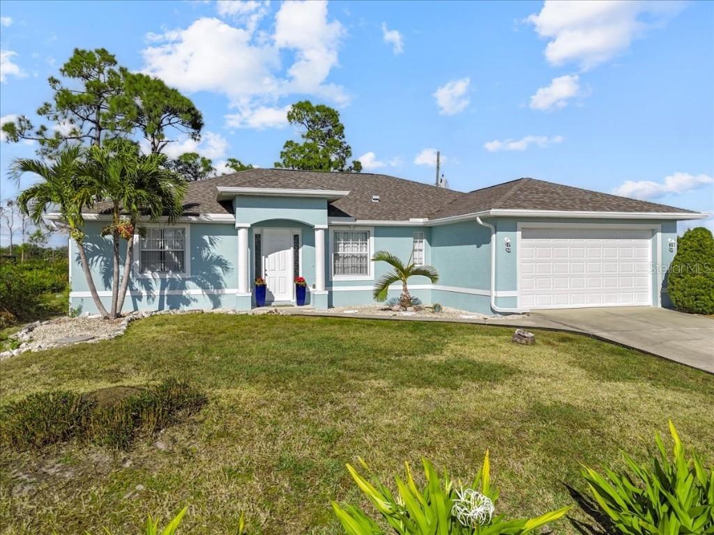 8 and 10 Abaft Pl., Placida, FL 33946
