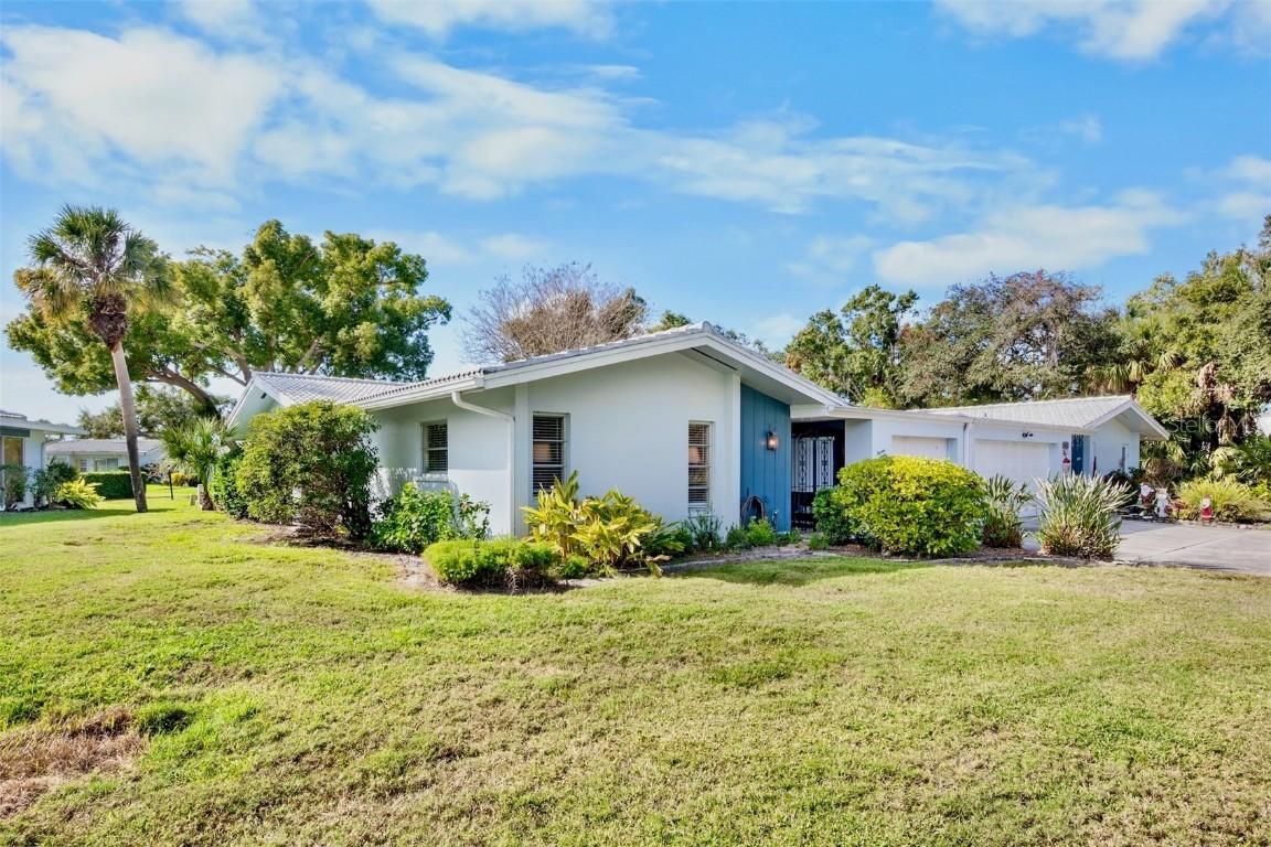 1312 Stafford Ln. #1427, Sarasota, FL 34232