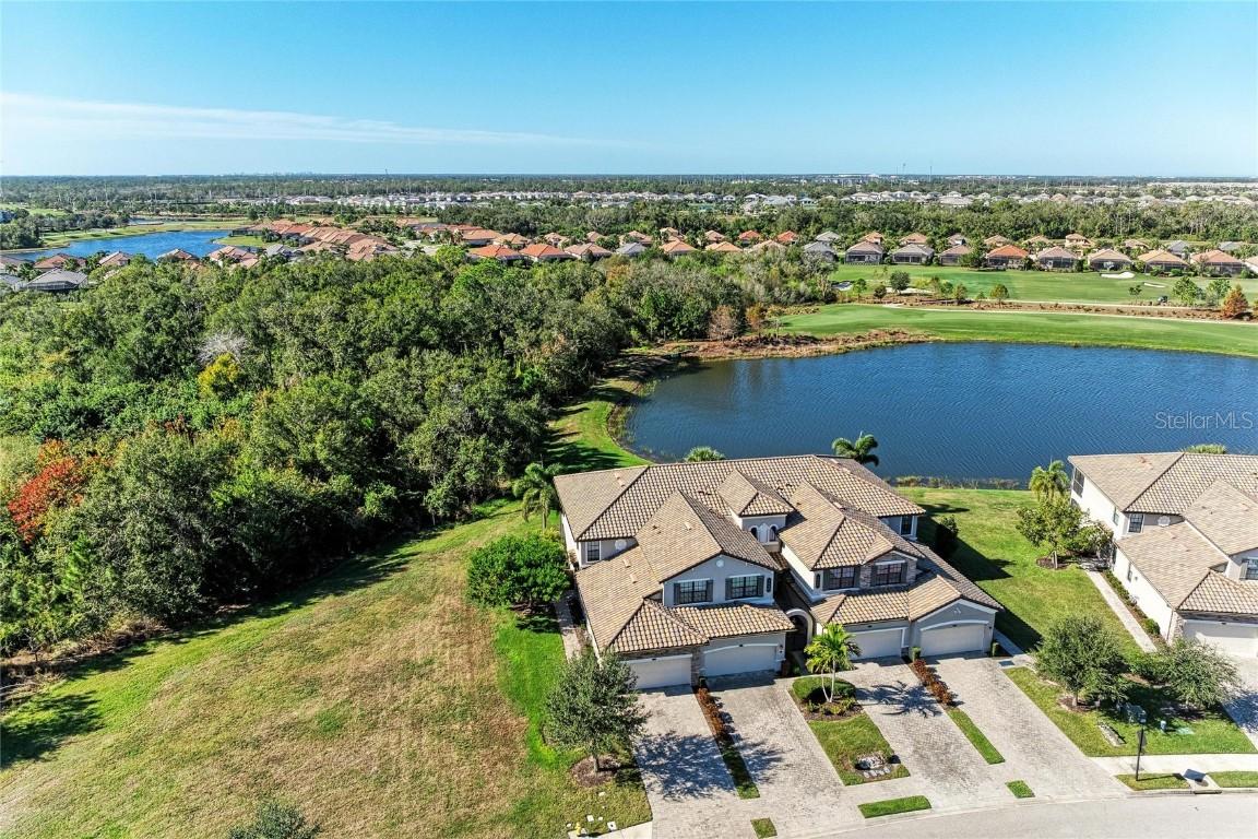 5940 Wake Forest Run #101, Bradenton, FL 34211