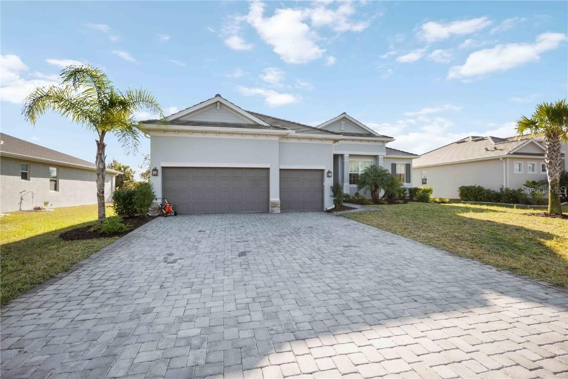 10016 Duquesne St., Port Charlotte, FL 33981