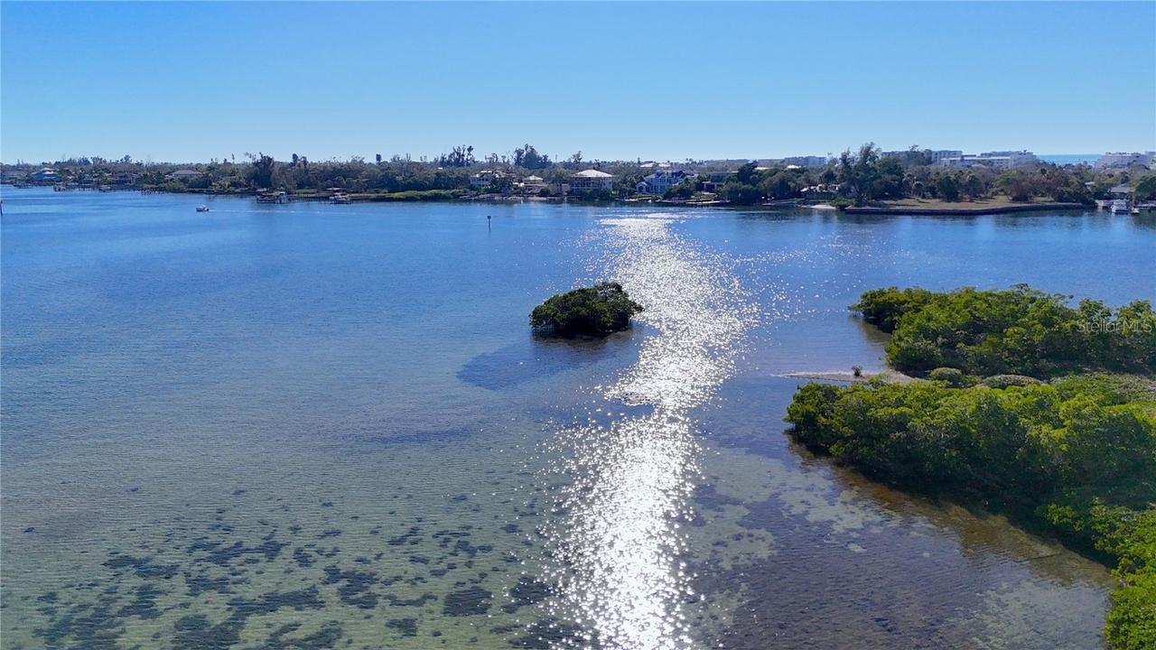 1621 Memory Ln., Sarasota, FL 34231