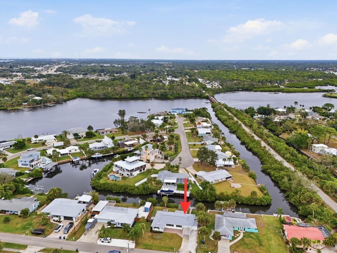 509 Buena Vista Dr., Nokomis, FL 34275