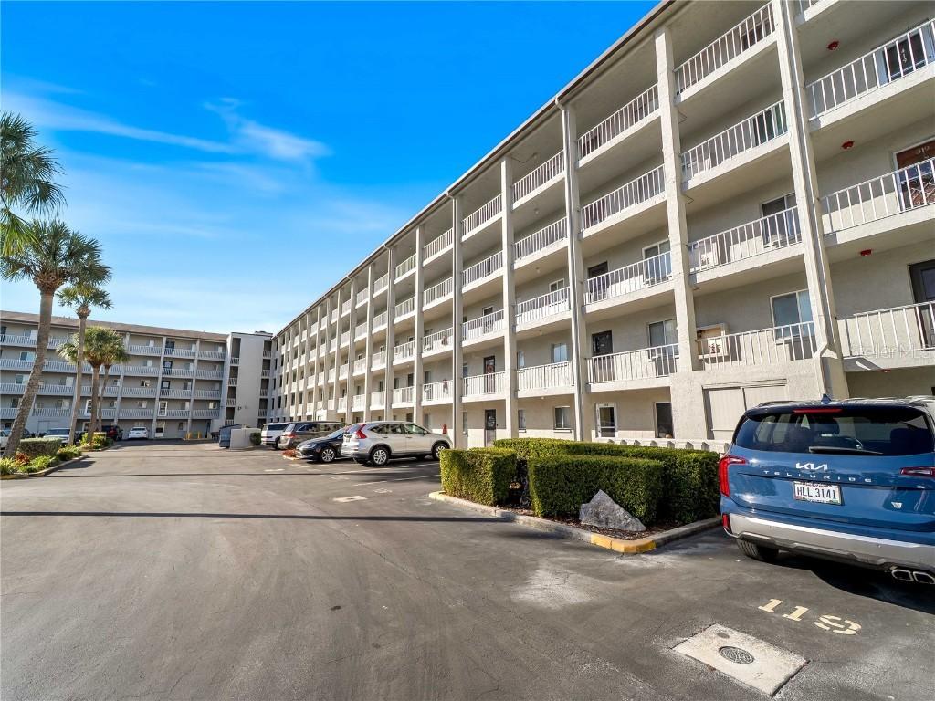 3404 Lake Bayshore Dr. #315, Bradenton, FL 34205