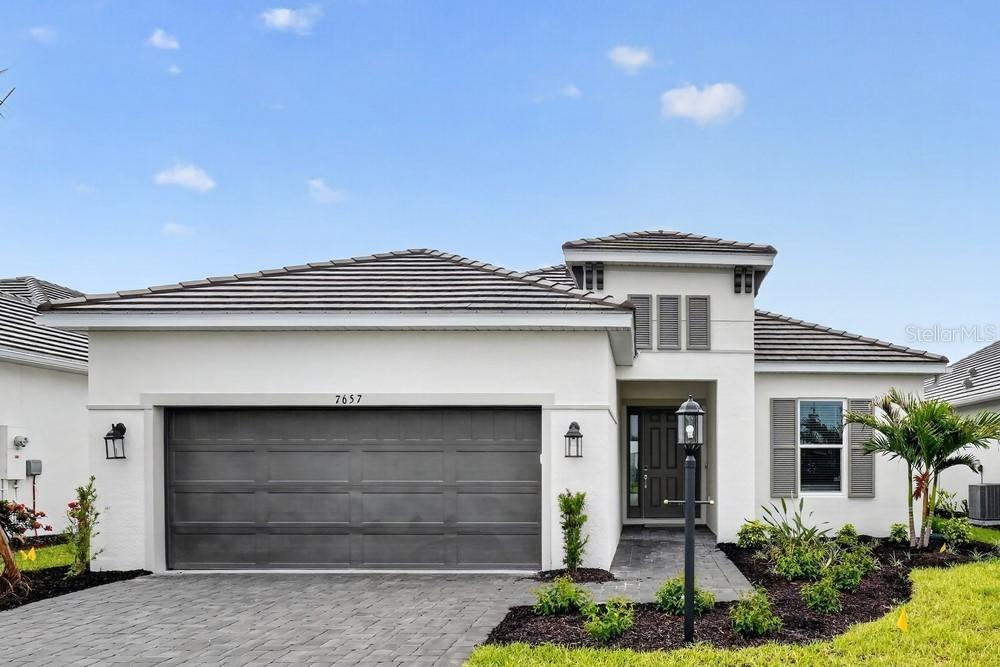 7657 Moonbeam Ave., Sarasota, FL 34241