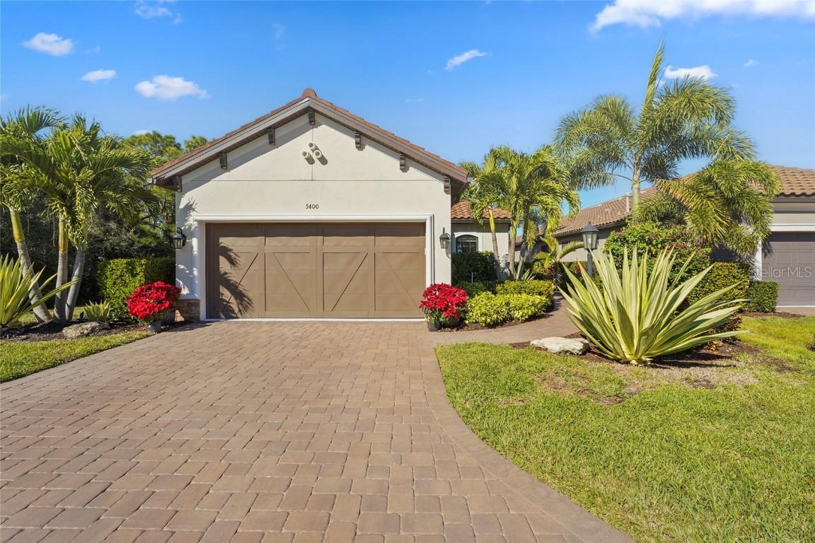 5400 Lampiasi St., Sarasota, FL 34238