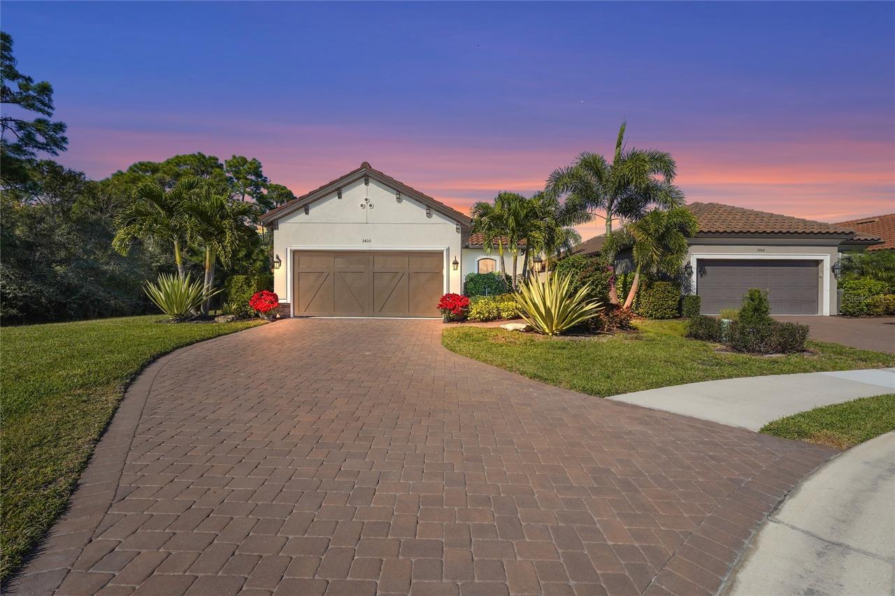 5400 Lampiasi St., Sarasota, FL 34238