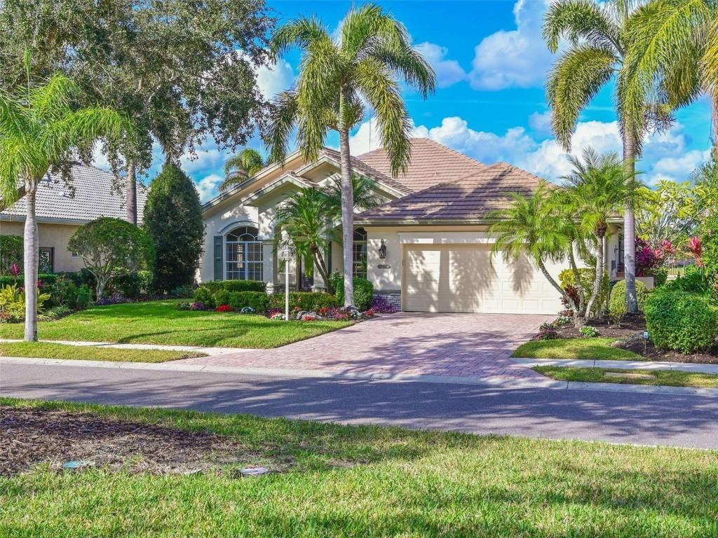 6619 Waters Edge Way, Lakewood Ranch, FL 34202