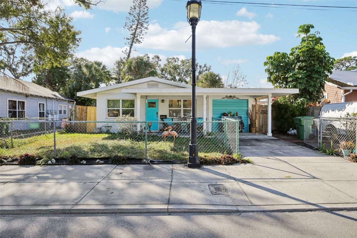 1217 11th Ave., Bradenton, FL 34205