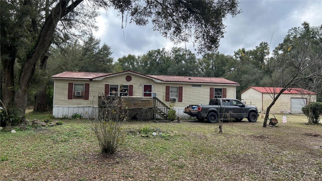 13752 214th St., O'brien, FL 32071