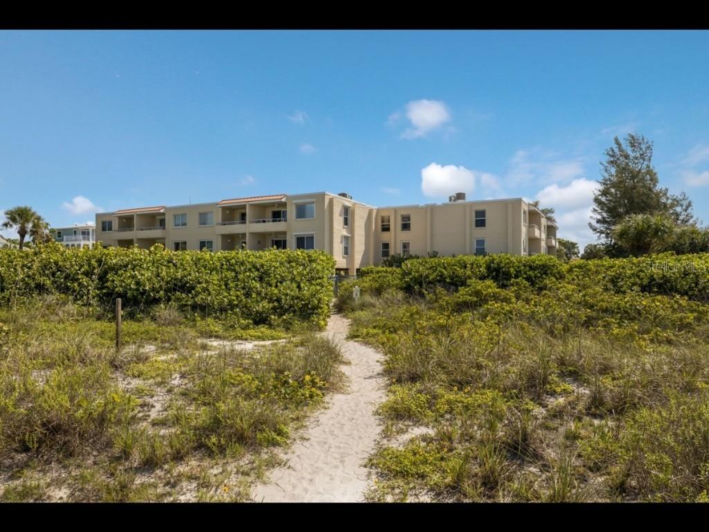 4200 Gulf Dr. #205, Holmes Beach, FL 34217